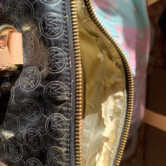 Michael Kors Handbag - Picture 6 of 8